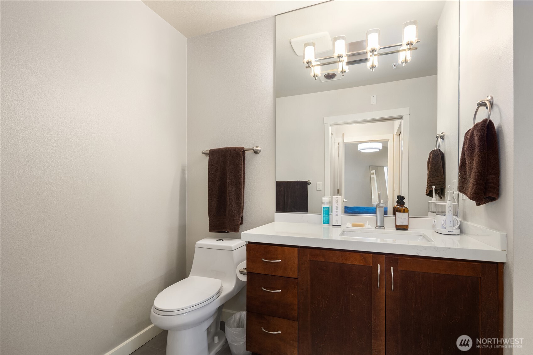 16141 Cleveland Street 401 Property Photo 16