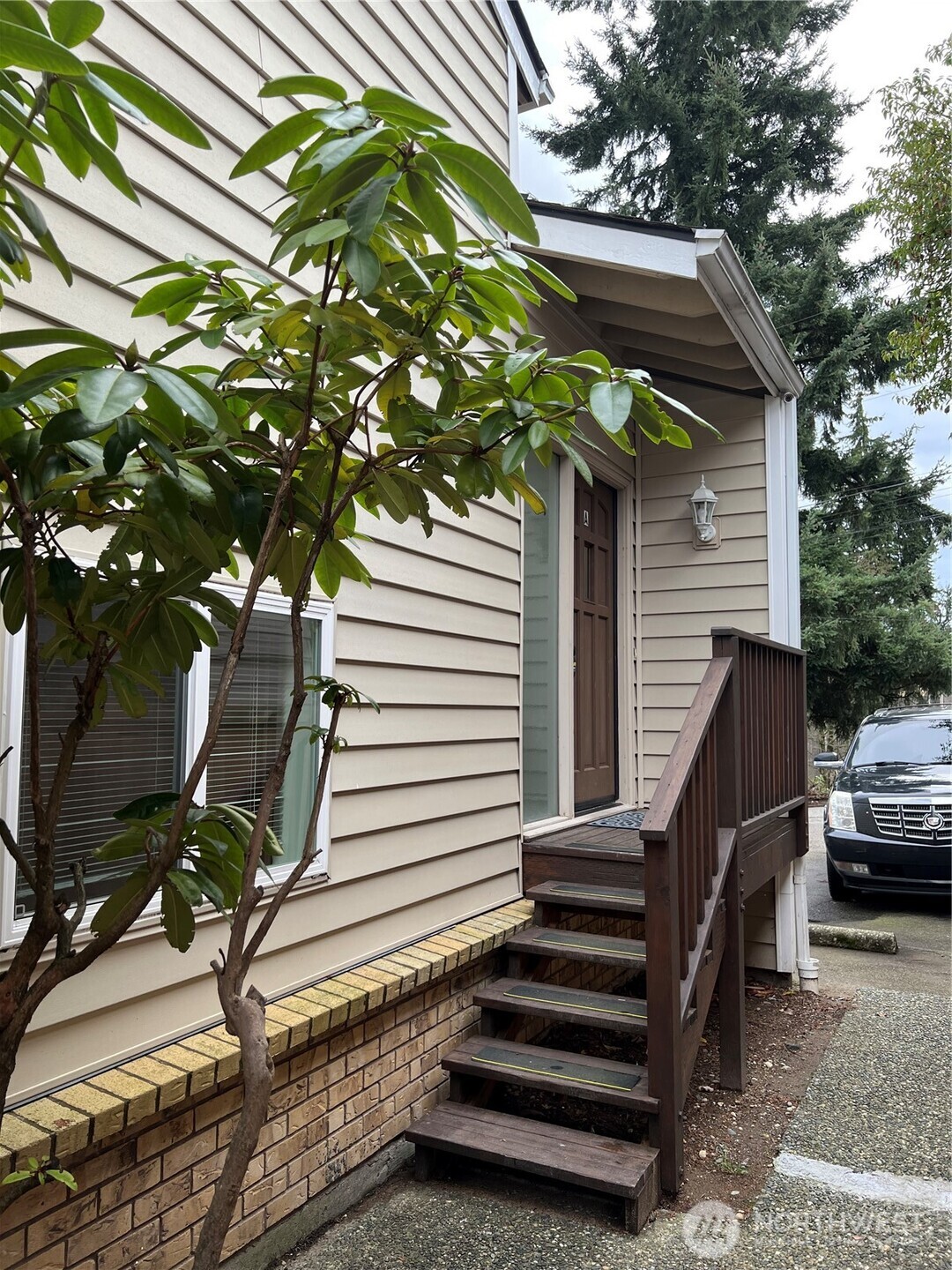 2503 Euclid Avenue Property Photo 4