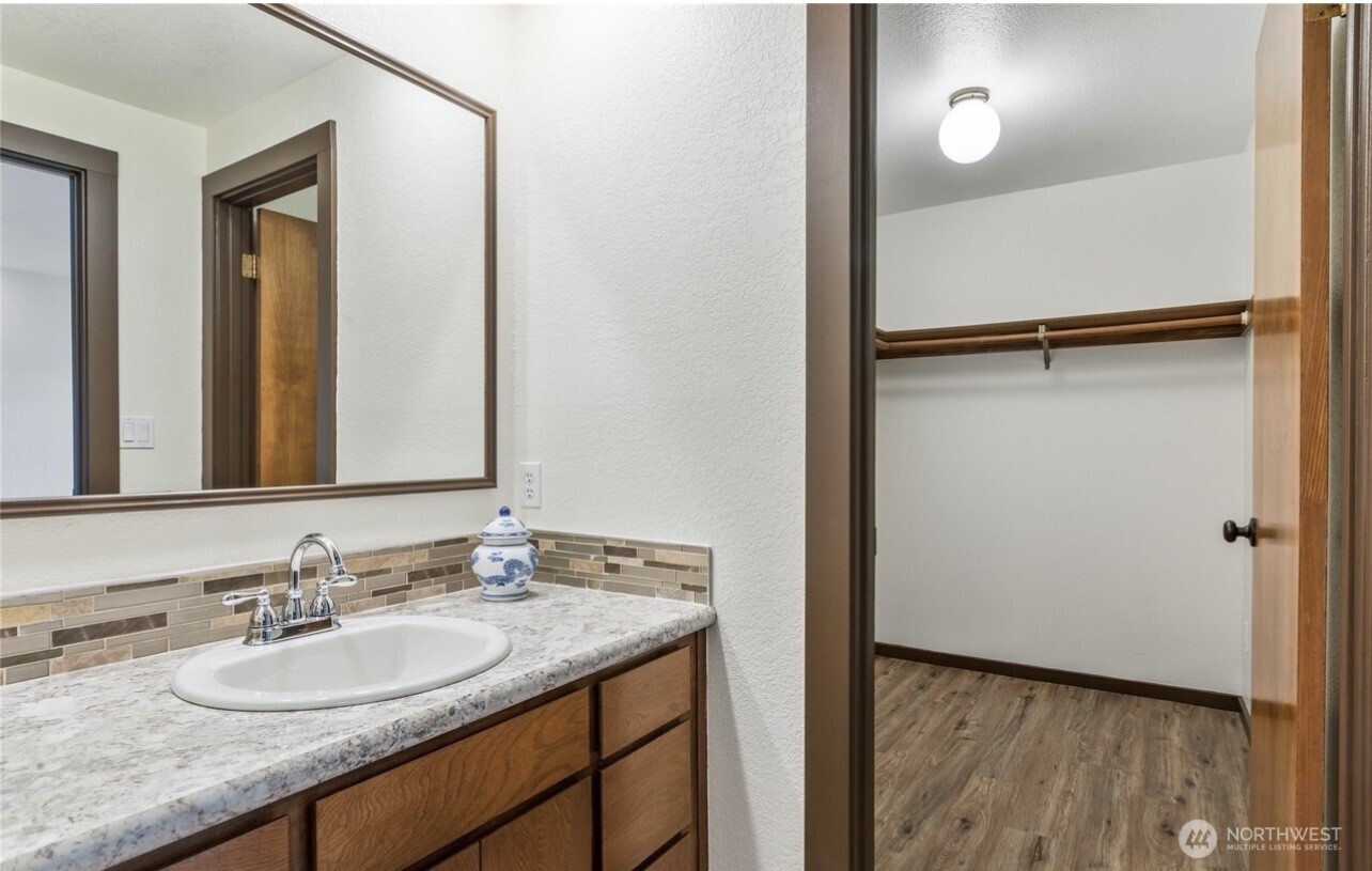 2503 Euclid Avenue Property Photo 12