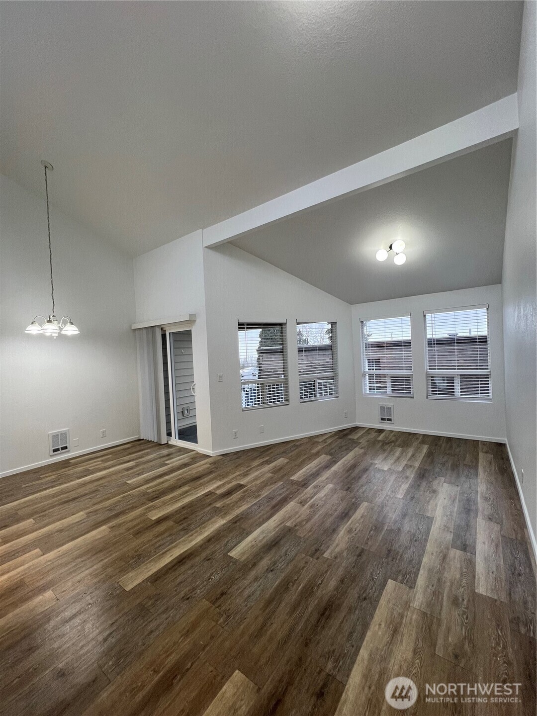 2503 Euclid Avenue Property Photo 19
