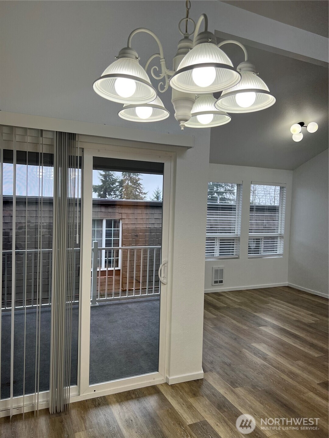 2503 Euclid Avenue Property Photo 21