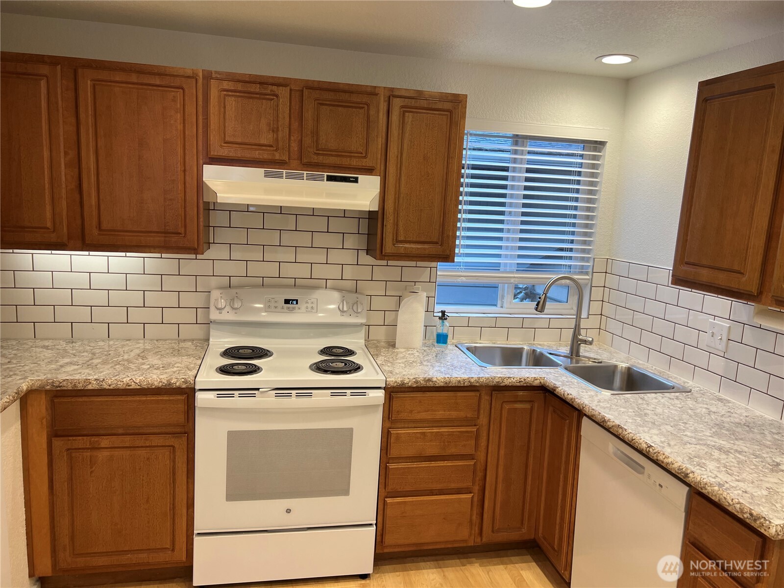 2503 Euclid Avenue Property Photo 22