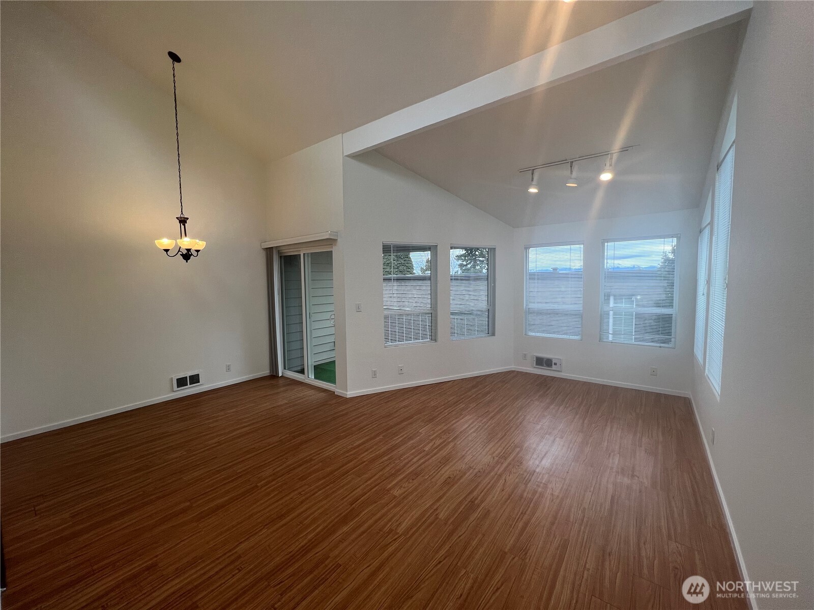 2503 Euclid Avenue Property Photo 30