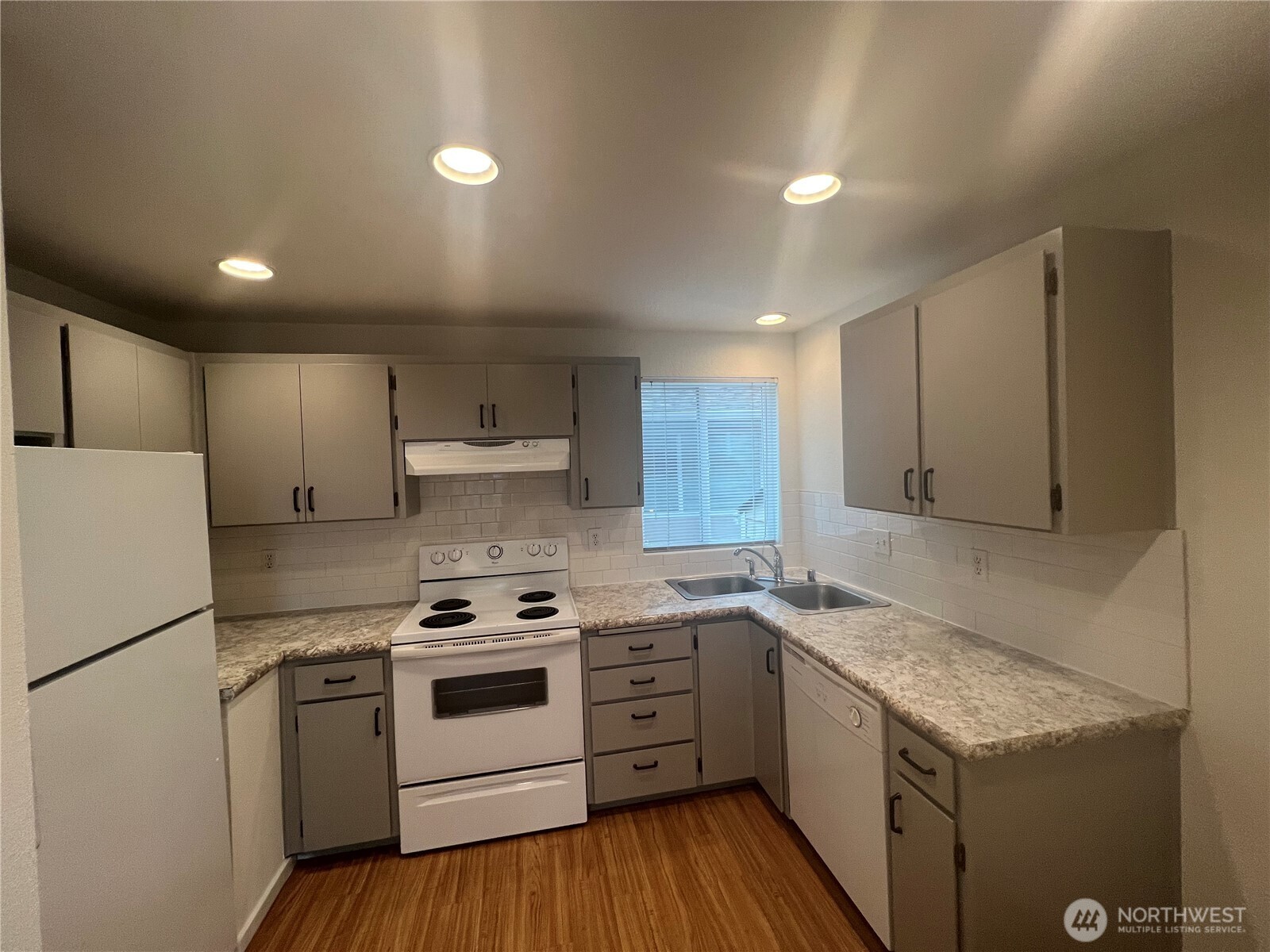 2503 Euclid Avenue Property Photo 32