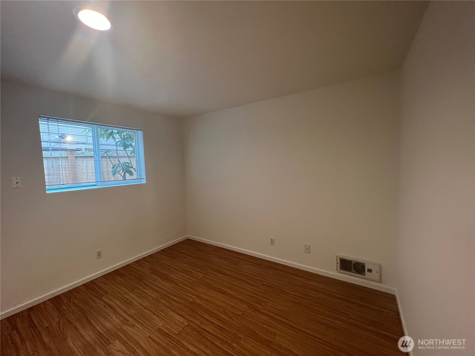 2503 Euclid Avenue Property Photo 40
