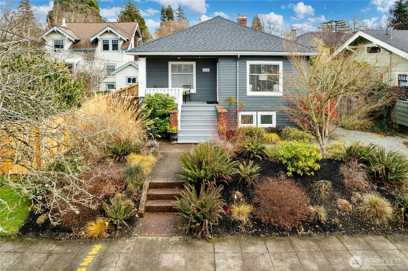 3232 37th Avenue Property Photo 1