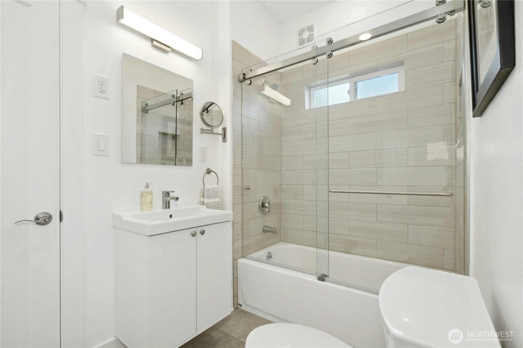 3232 37th Avenue Property Photo 19
