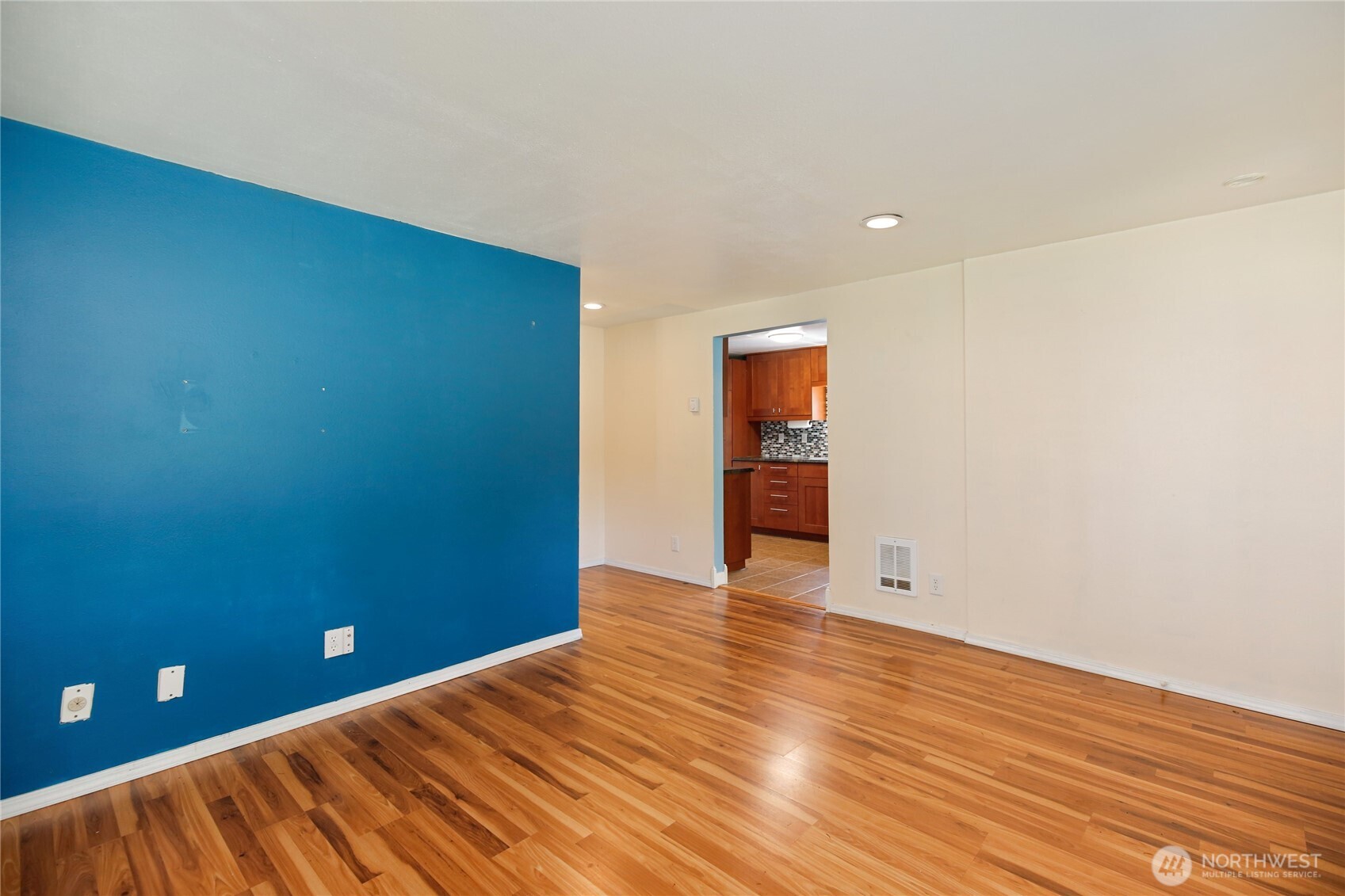 1314 N Callow Avenue Property Photo 6