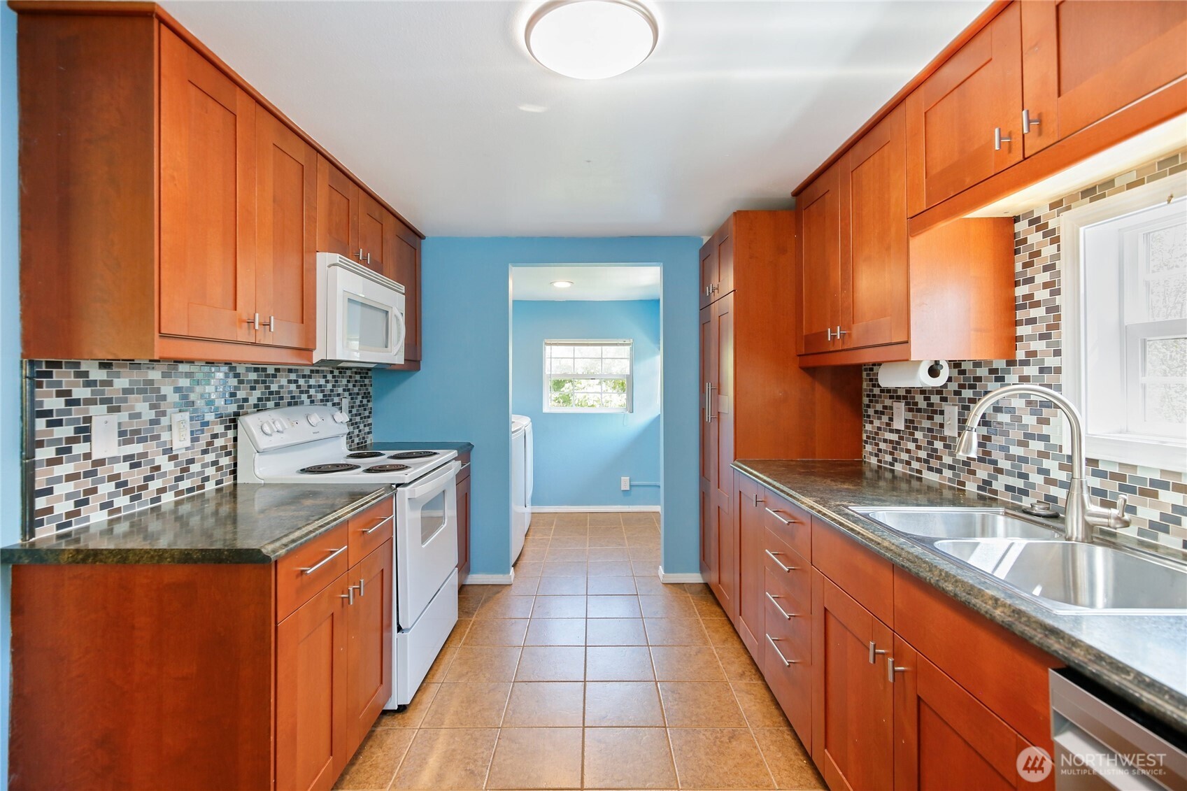 1314 N Callow Avenue Property Photo 8