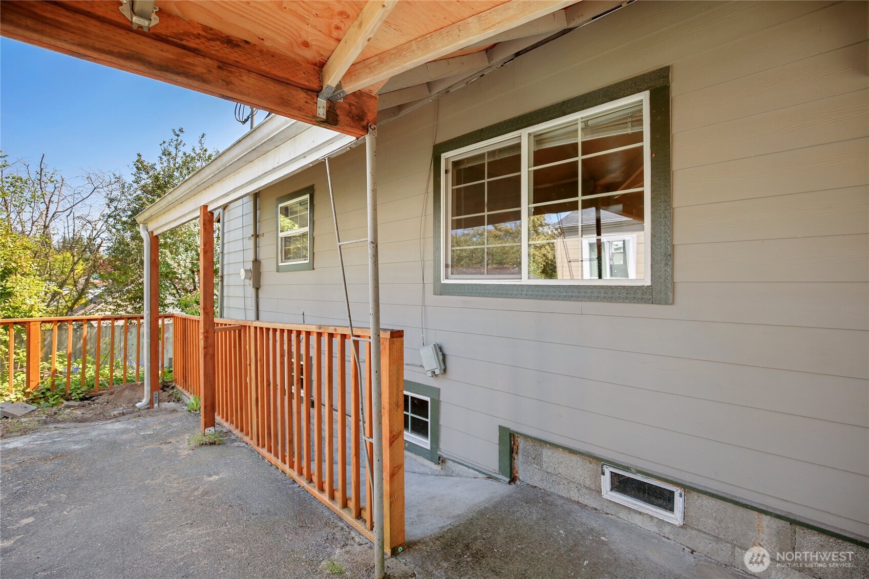 1314 N Callow Avenue Property Photo 27