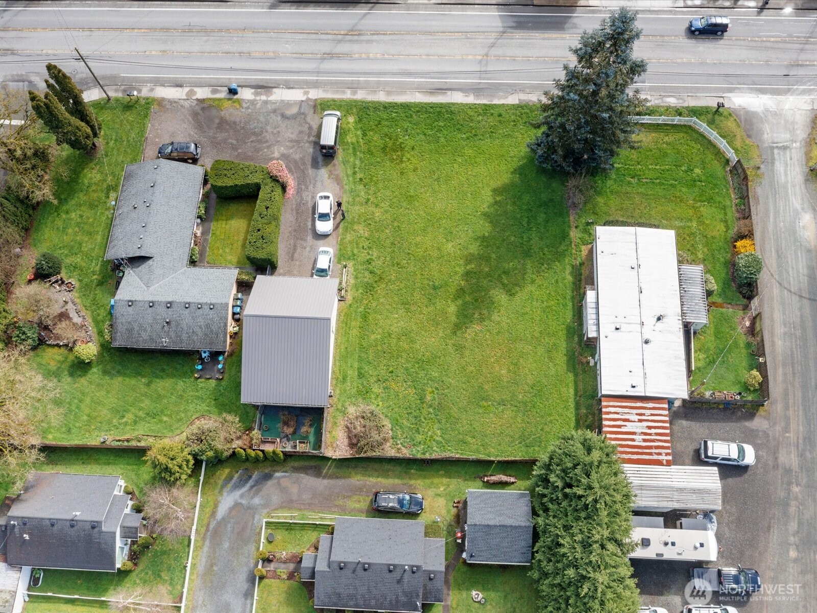 17 Xxx W Main St Property Photo 18