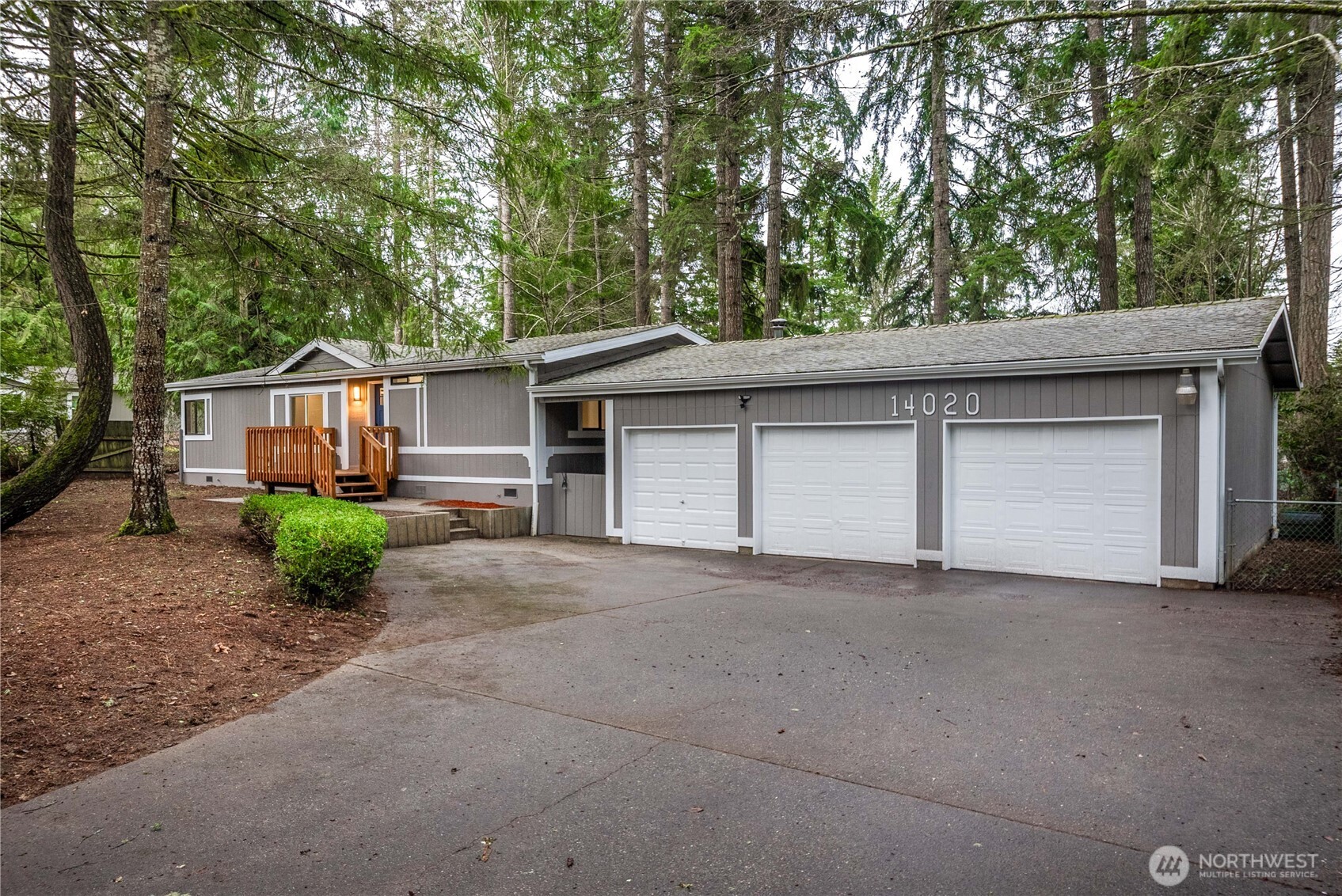 14020 132nd Street Property Photo