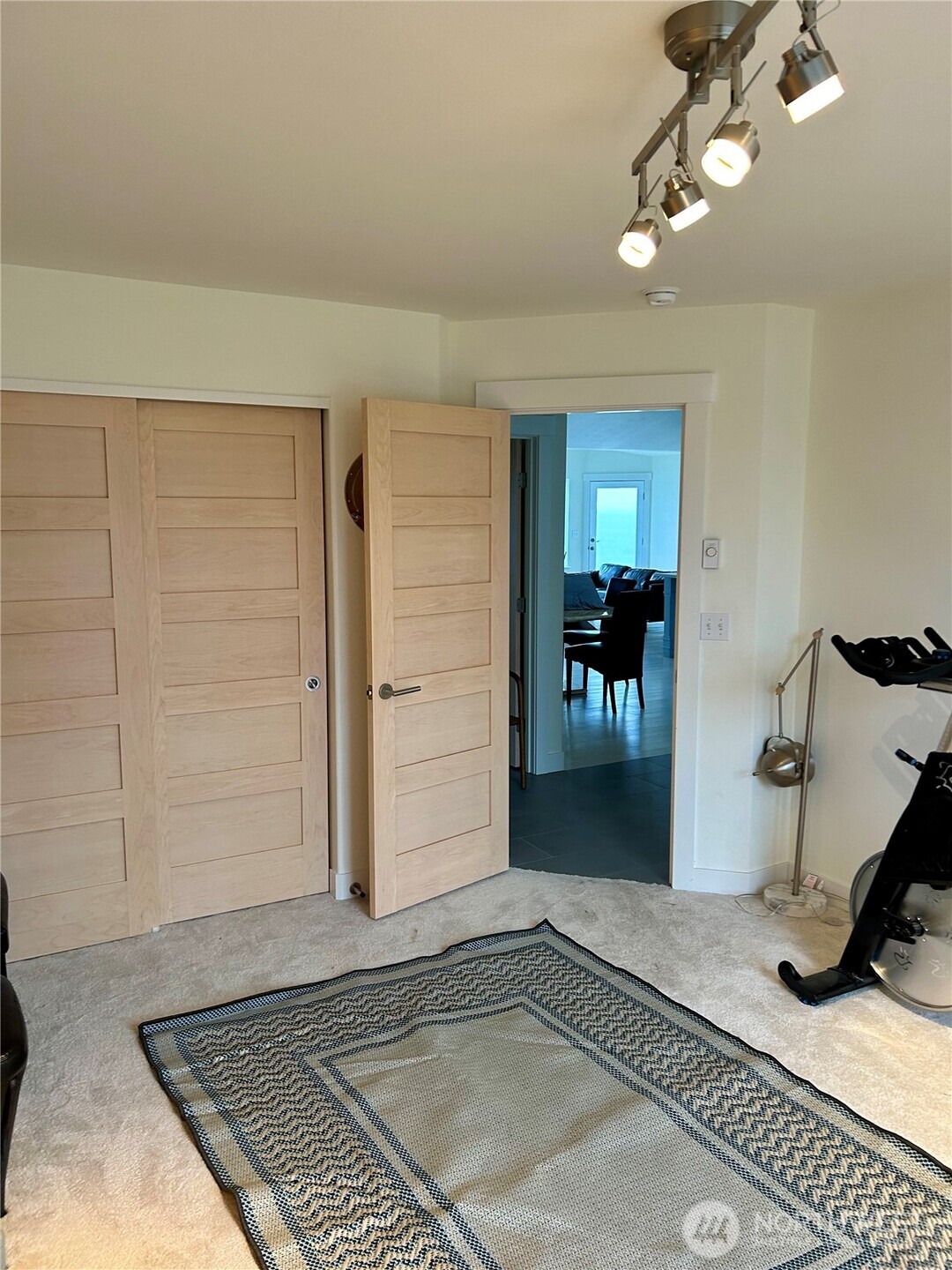922 Claire Court Property Photo 31