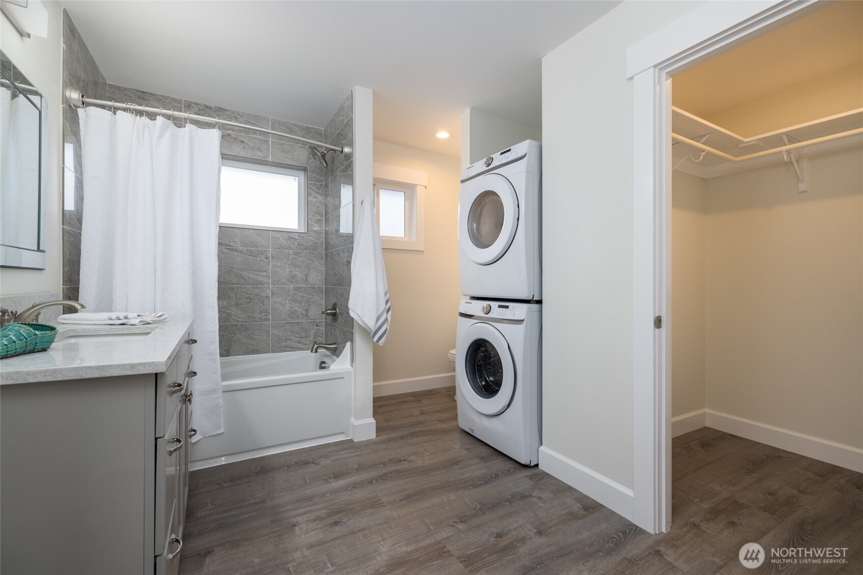 725 Maple Avenue Property Photo 19