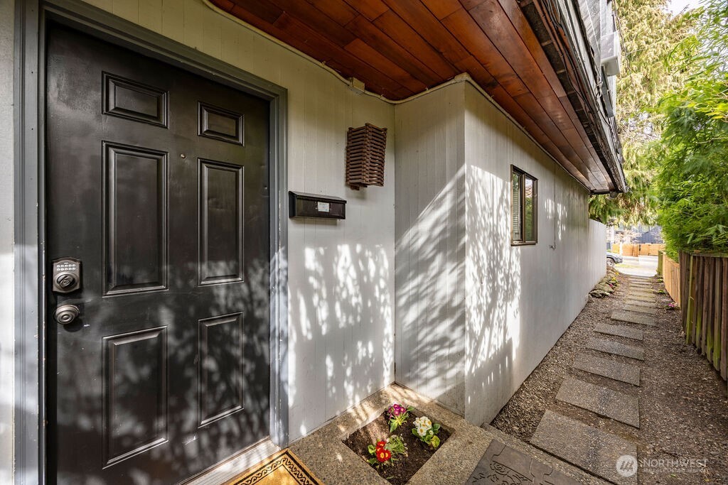 4407 Thackeray Place Property Photo 1