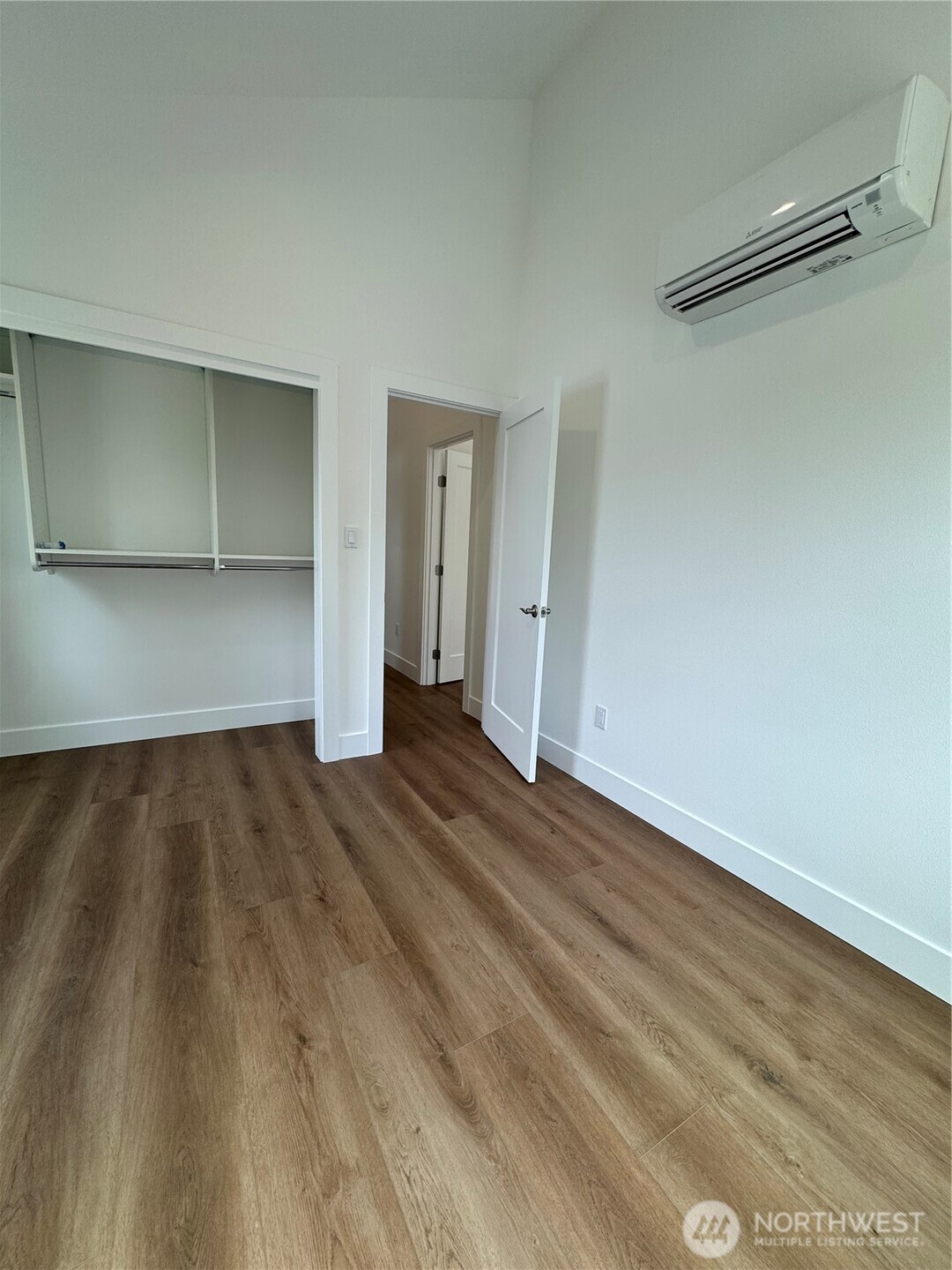 9253 6 Avenue Property Photo 11