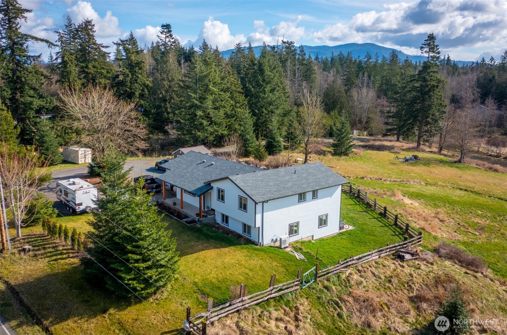 2403 E Hemmi Road Property Photo