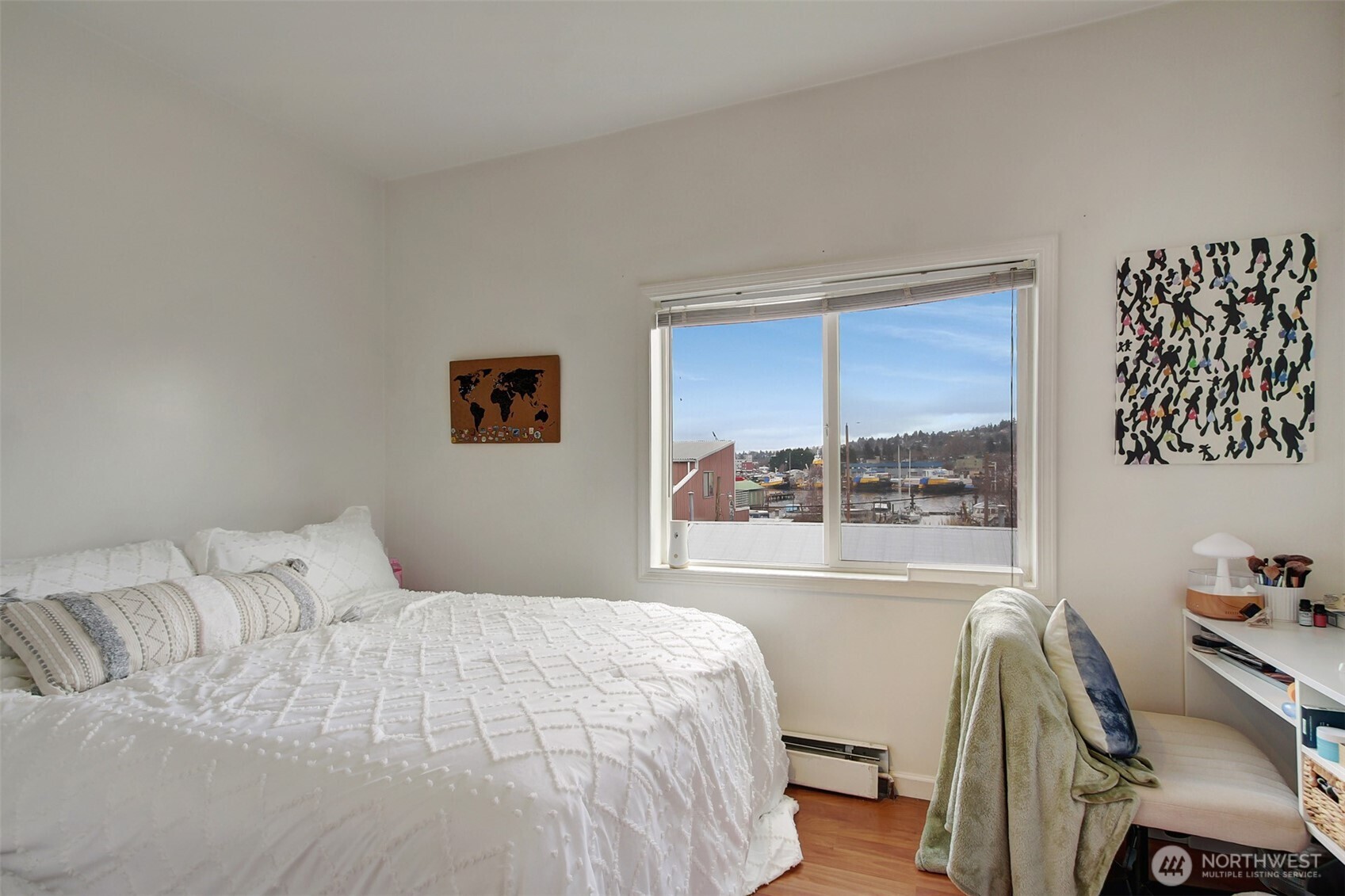 634 W Nickerson Street Property Photo 5