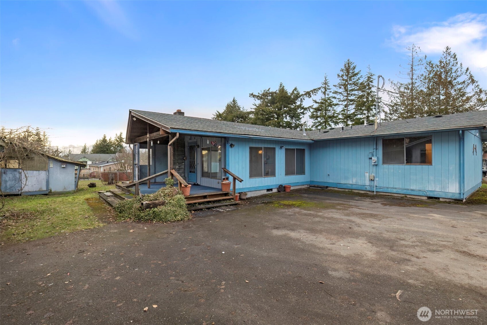 2090 Se Lund Avenue Property Photo 4