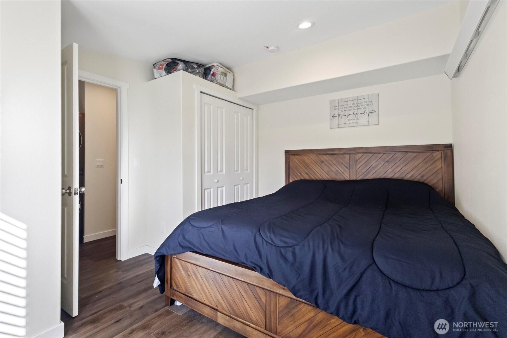 541 Easy Street Property Photo 16