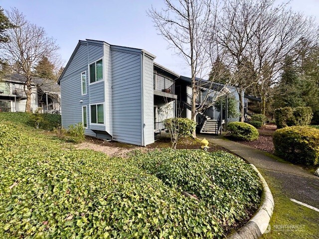 1040 Columbia Ridge Drive 10 Property Photo
