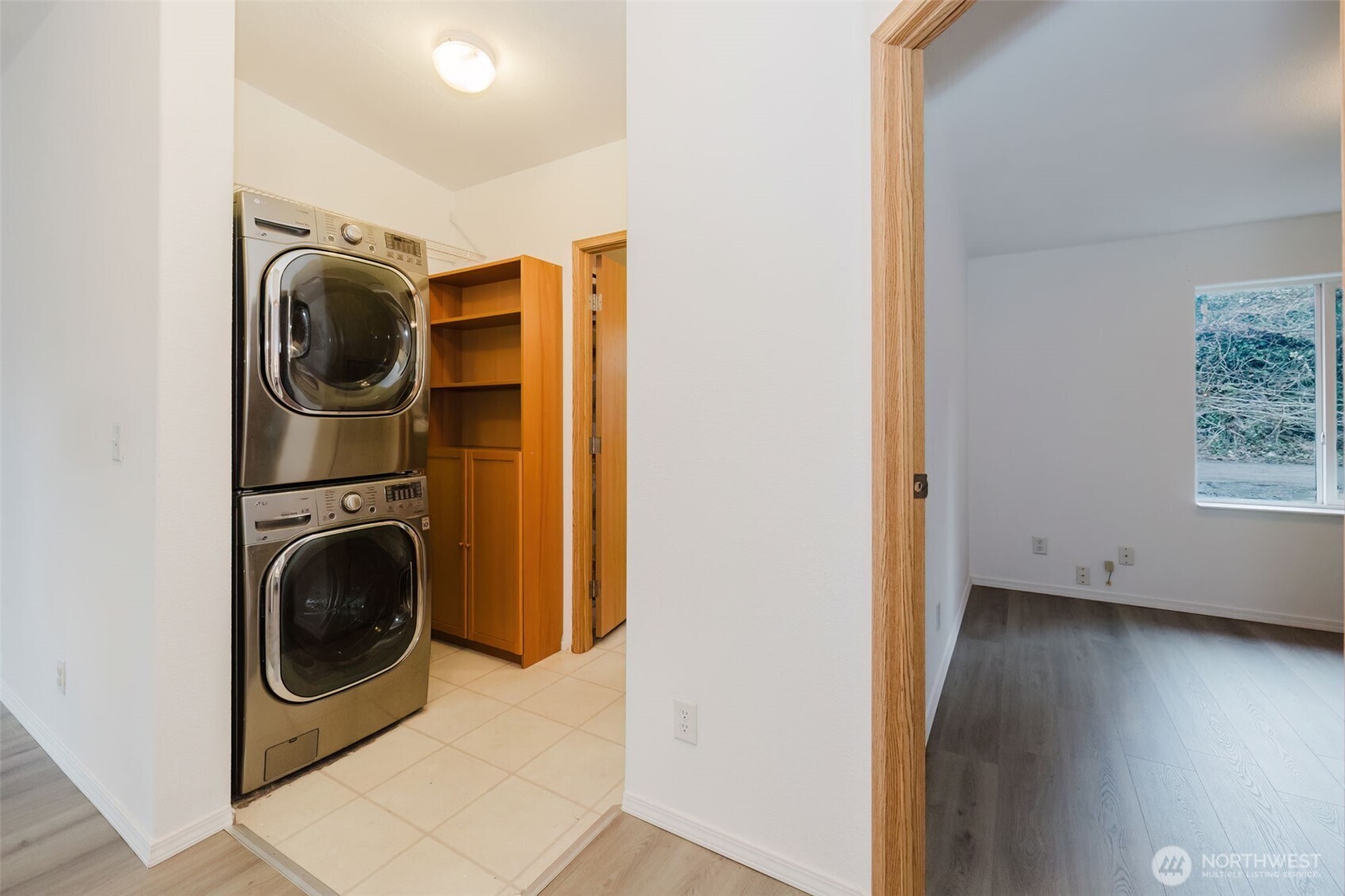 2527 Oregon Street Property Photo 11