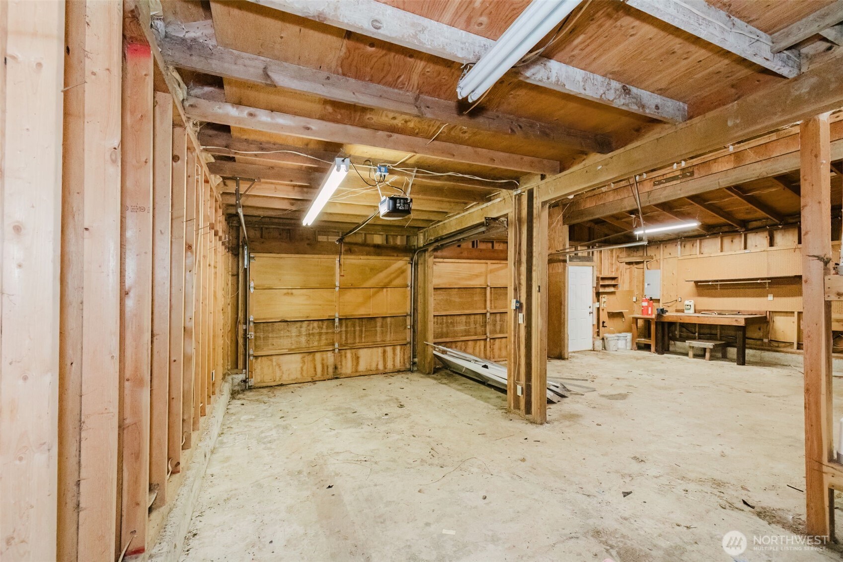 2527 Oregon Street Property Photo 37