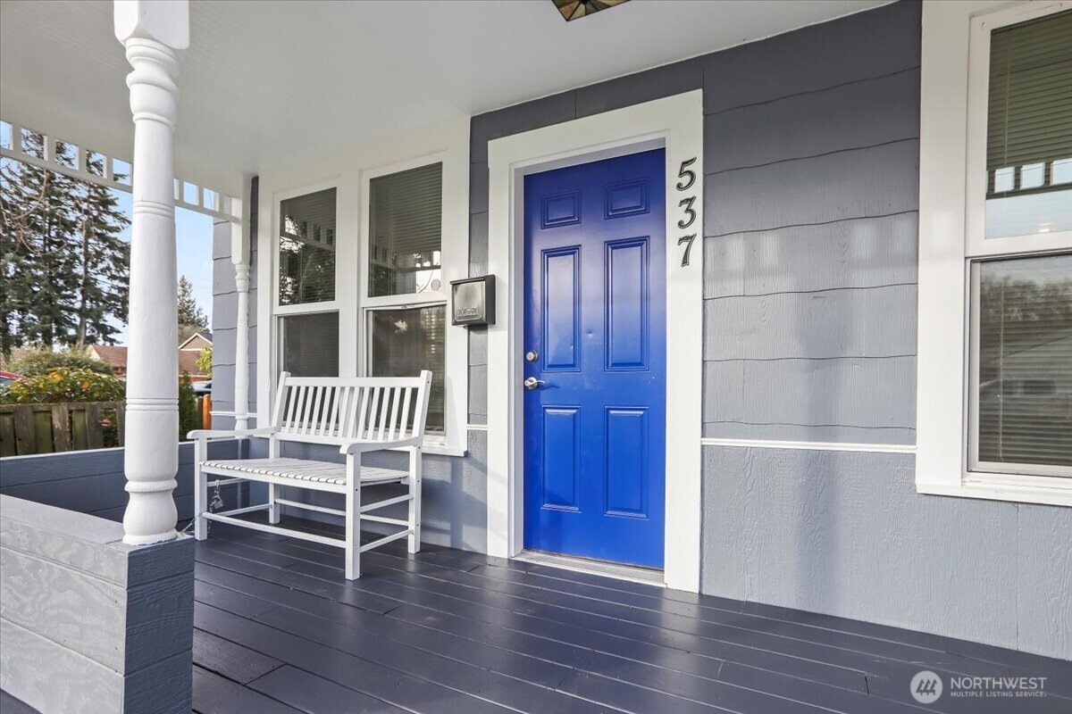 537 Smithers Avenue Property Photo