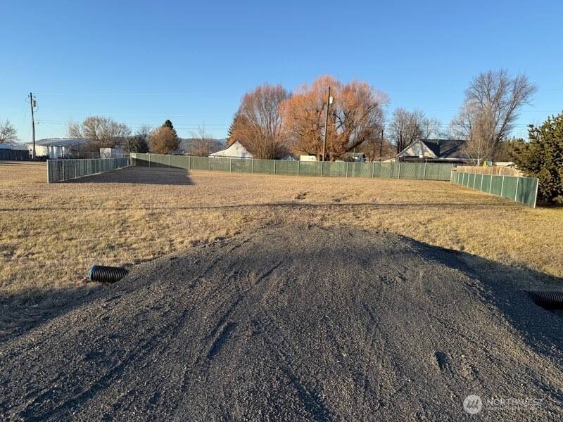 1120 W King Avenue Property Photo 3