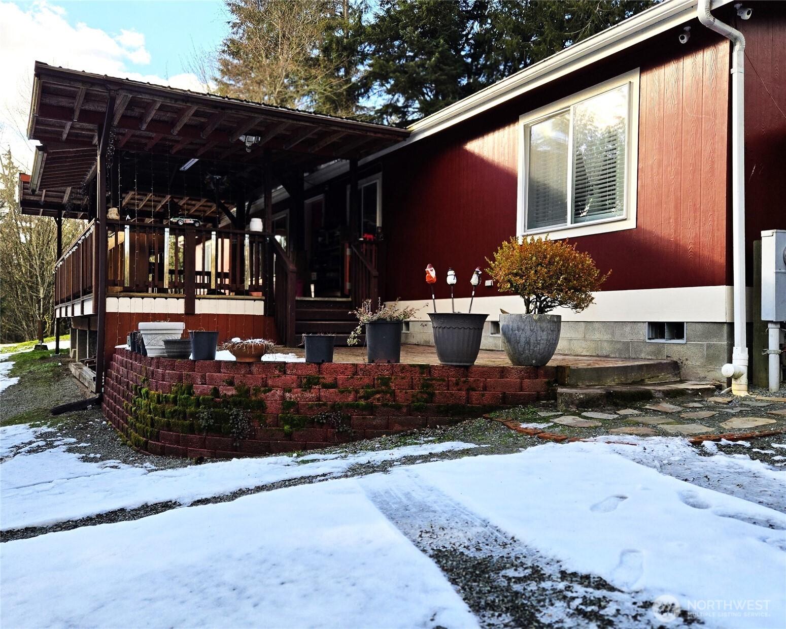 28212 Old 99 Property Photo 1
