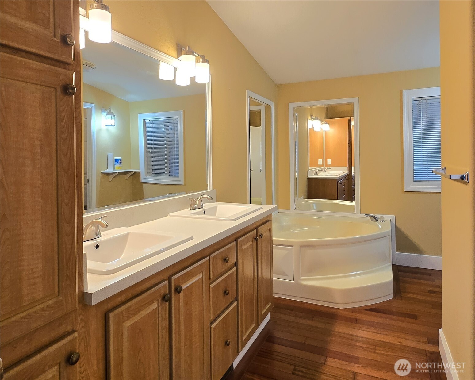 28212 Old 99 Property Photo 11