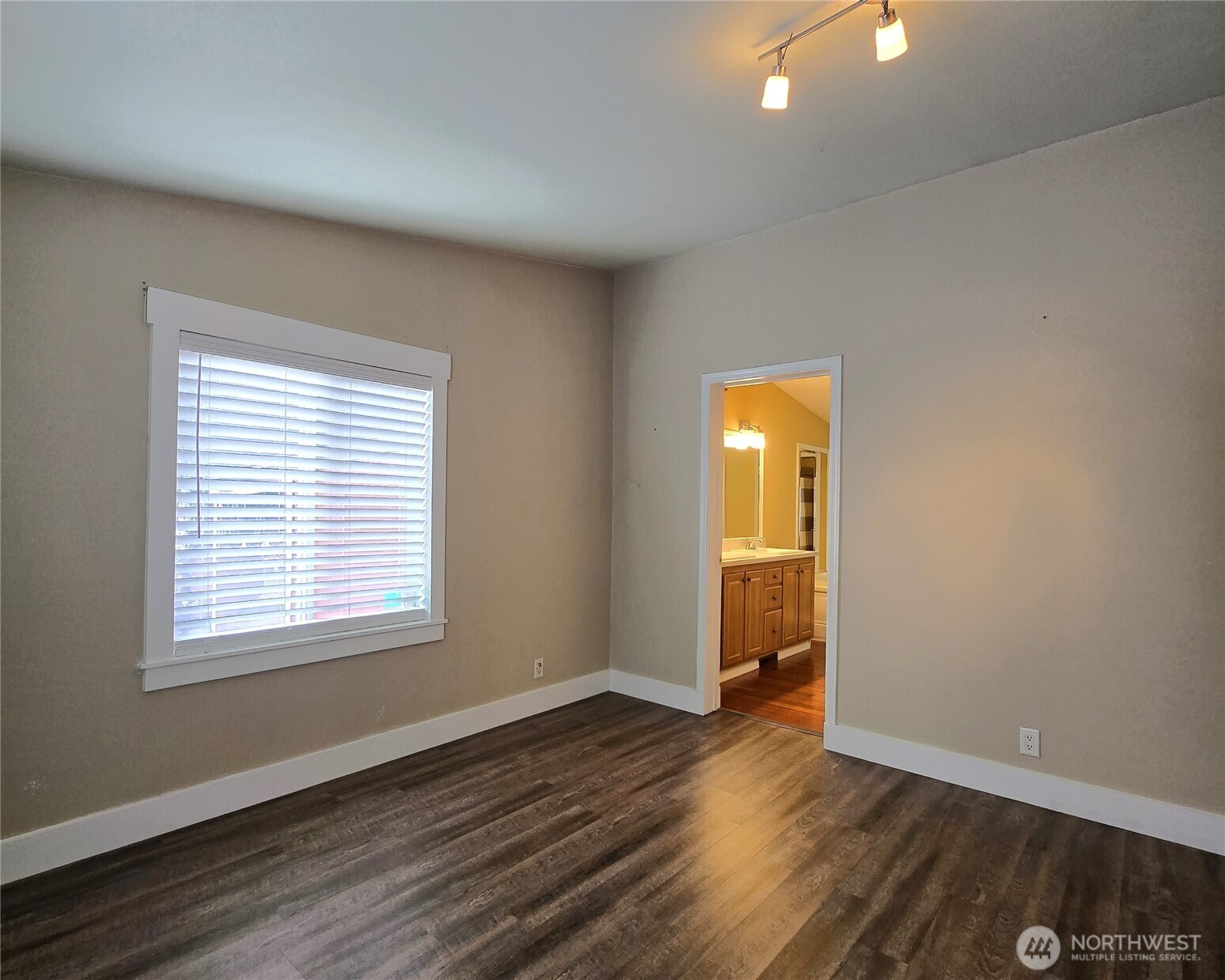 28212 Old 99 Property Photo 15