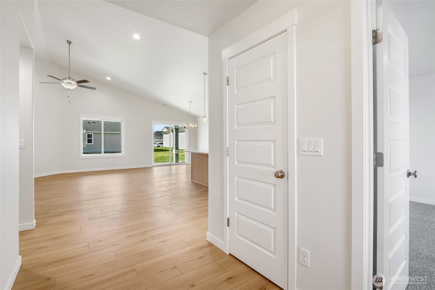 1138 8th Avenue Property Photo 6