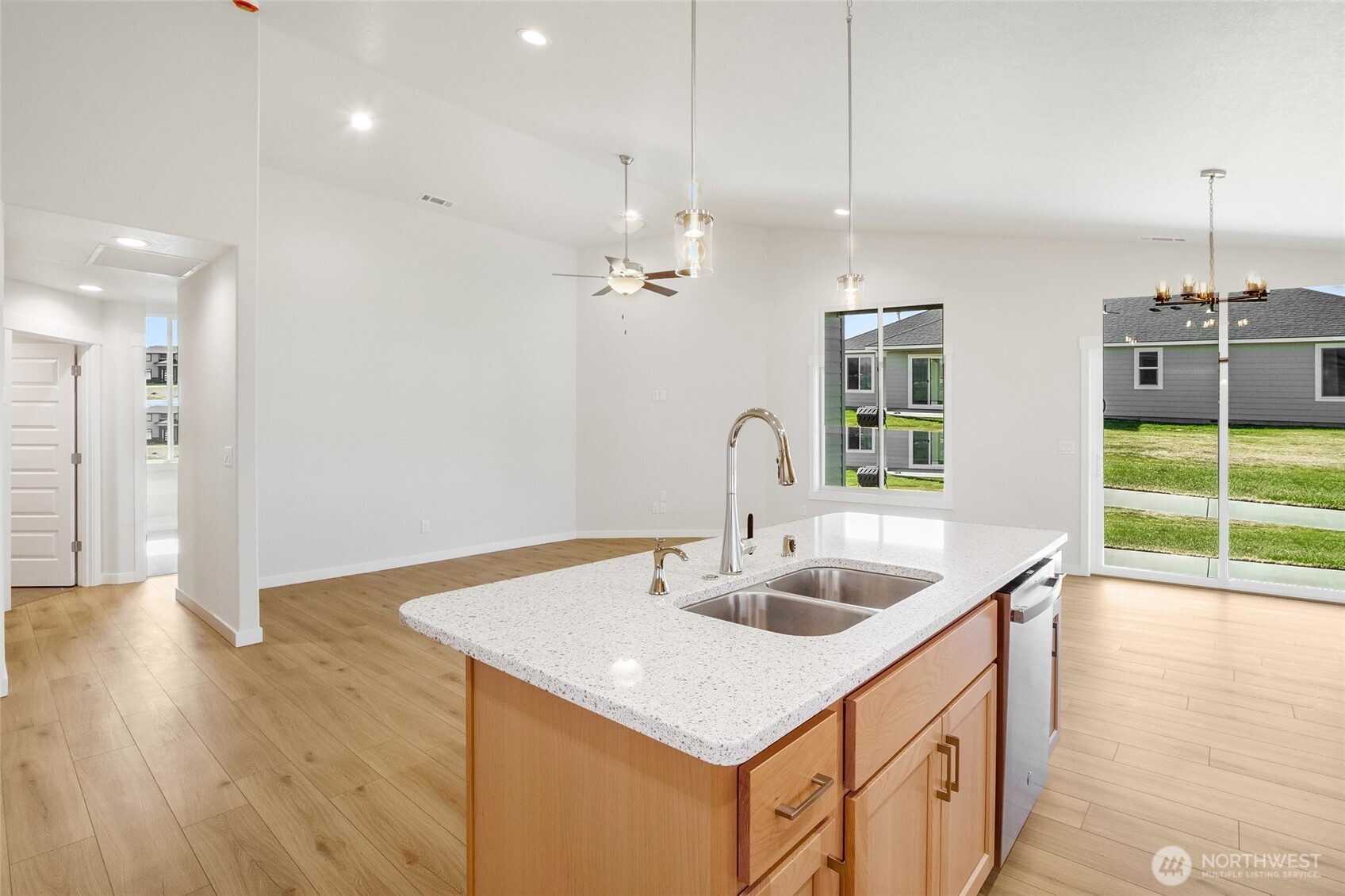 1138 8th Avenue Property Photo 11