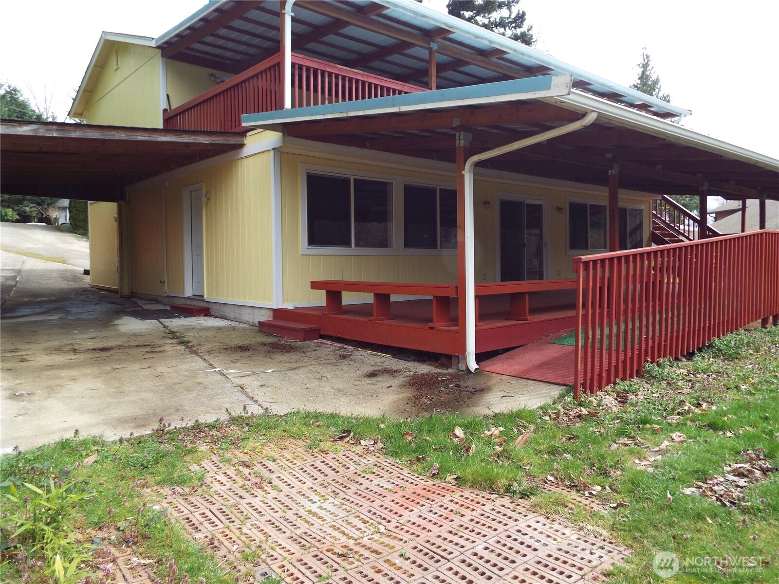 10410 206th Avenue Property Photo 7