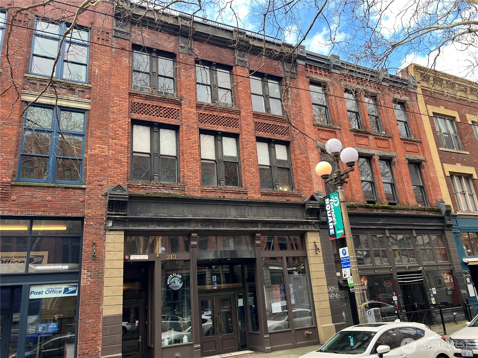213 1st Avenue Property Photo 1