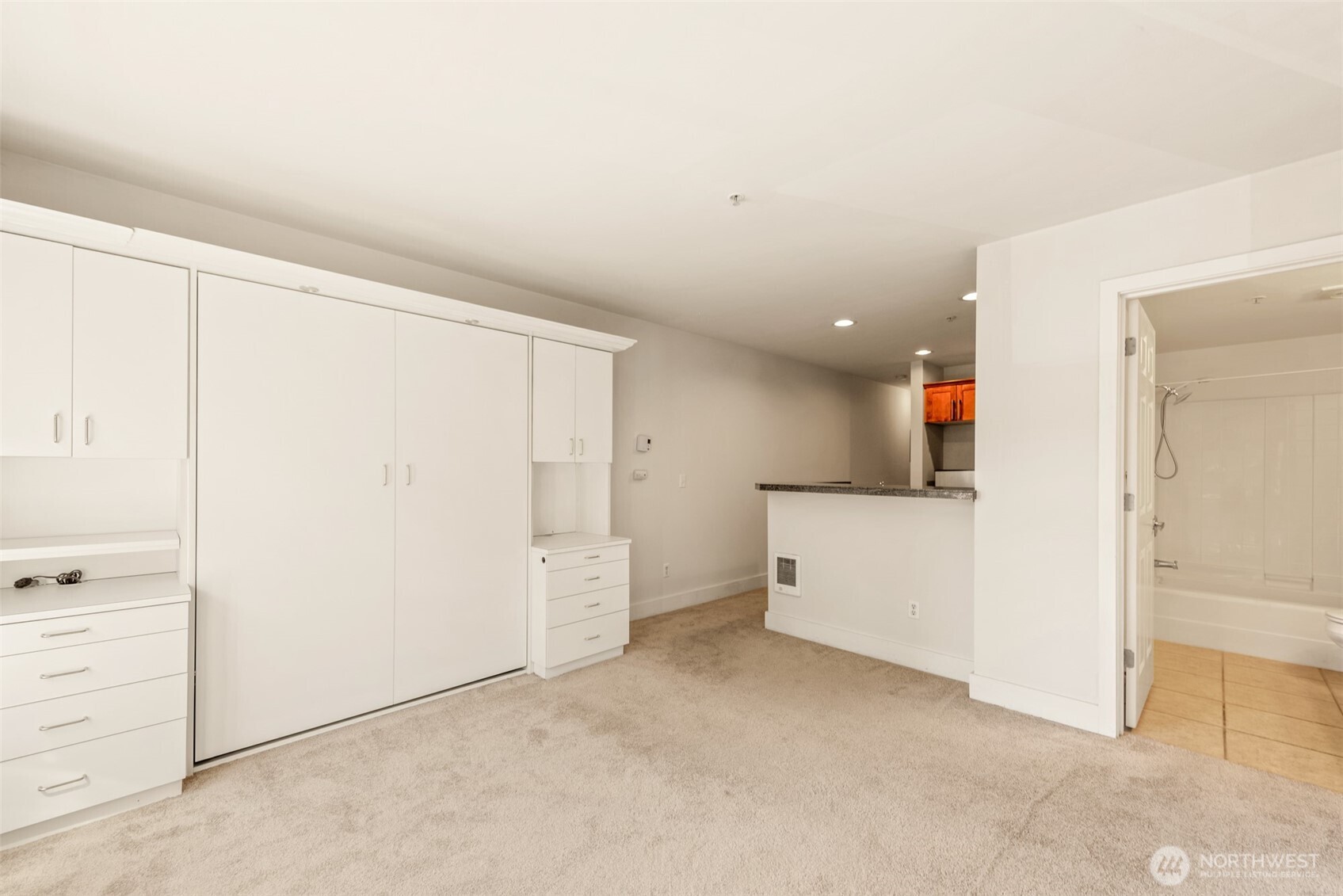 123 Queen Anne Avenue 305 Property Photo 8