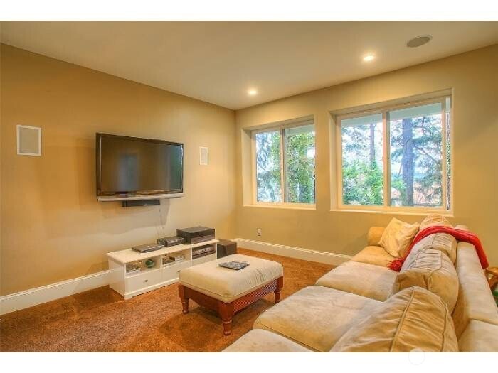 8649 Ne Juanita Drive Property Photo 16