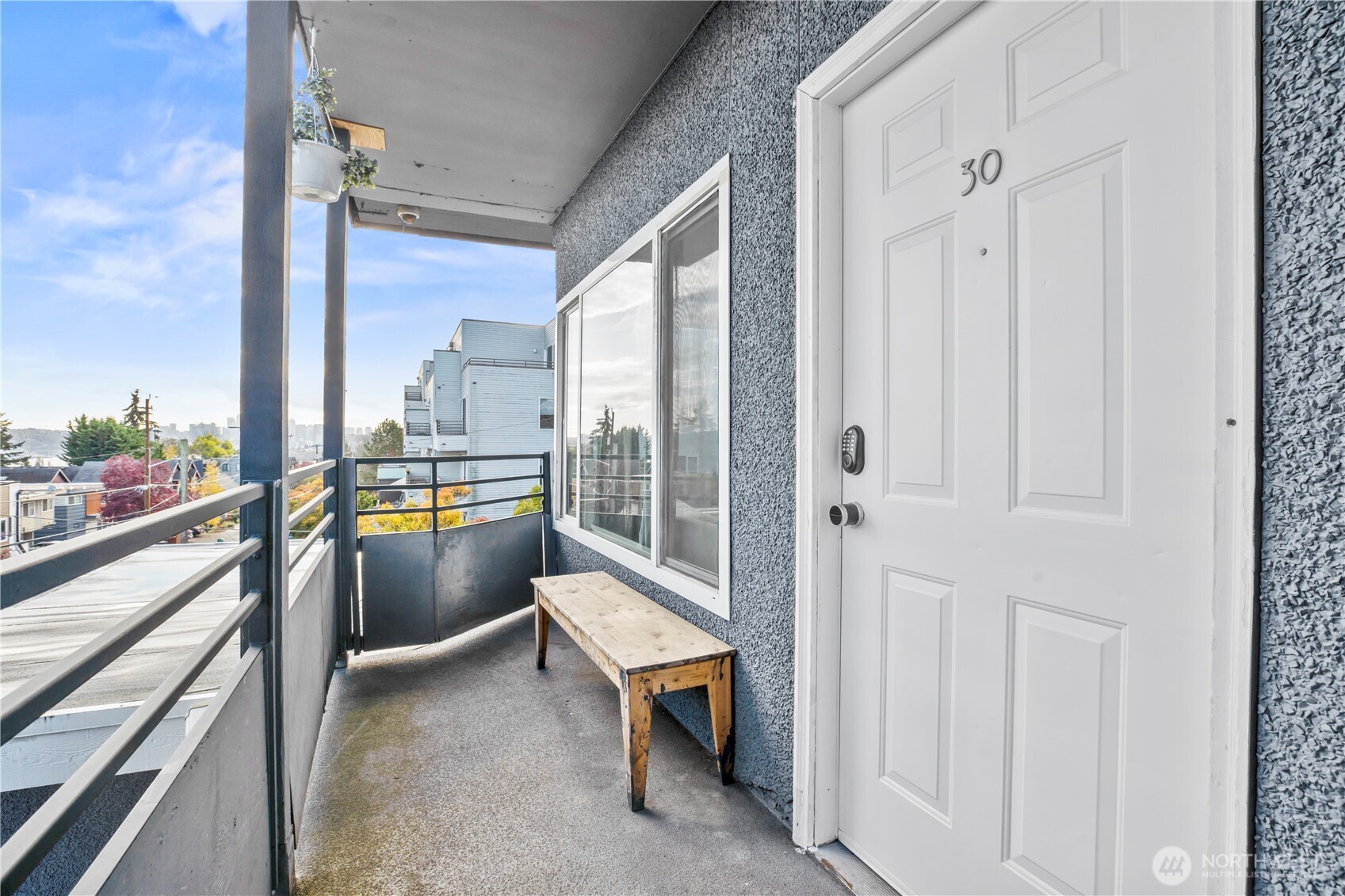 4450 Green Lake Way Property Photo 3
