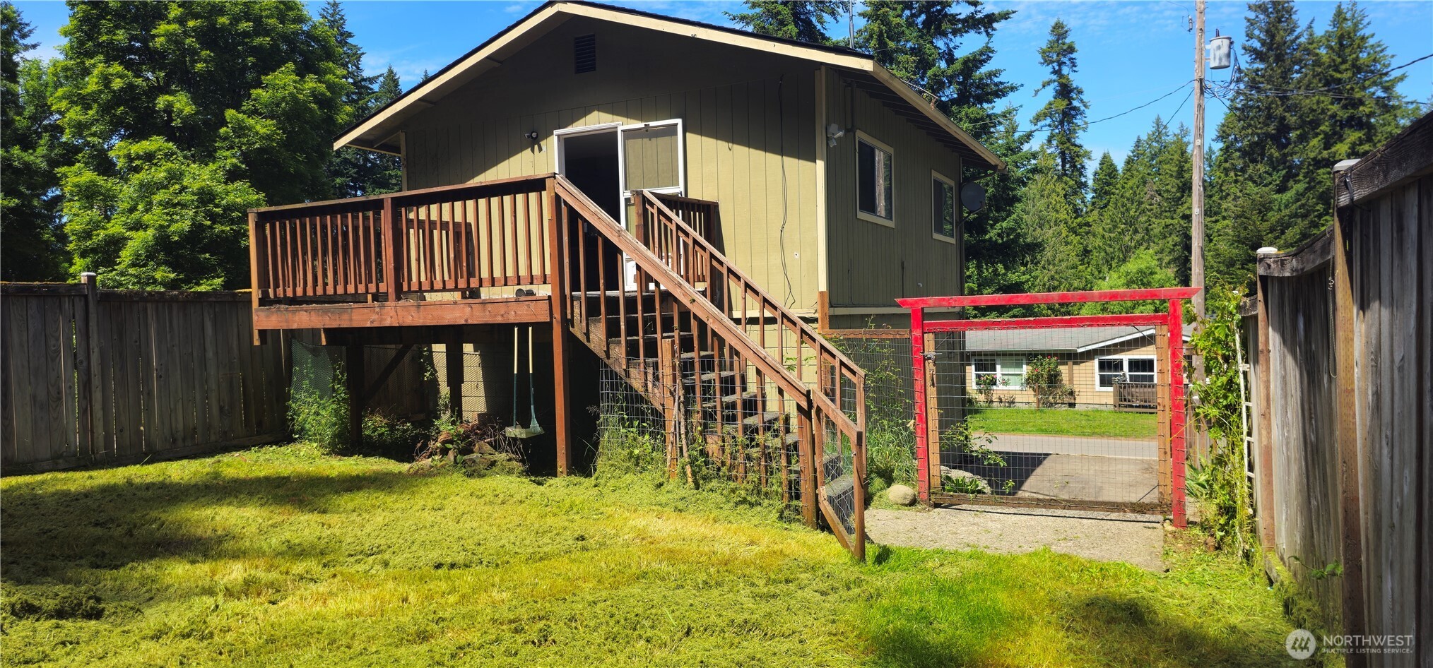13837 Horsefall Avenue Property Photo 3