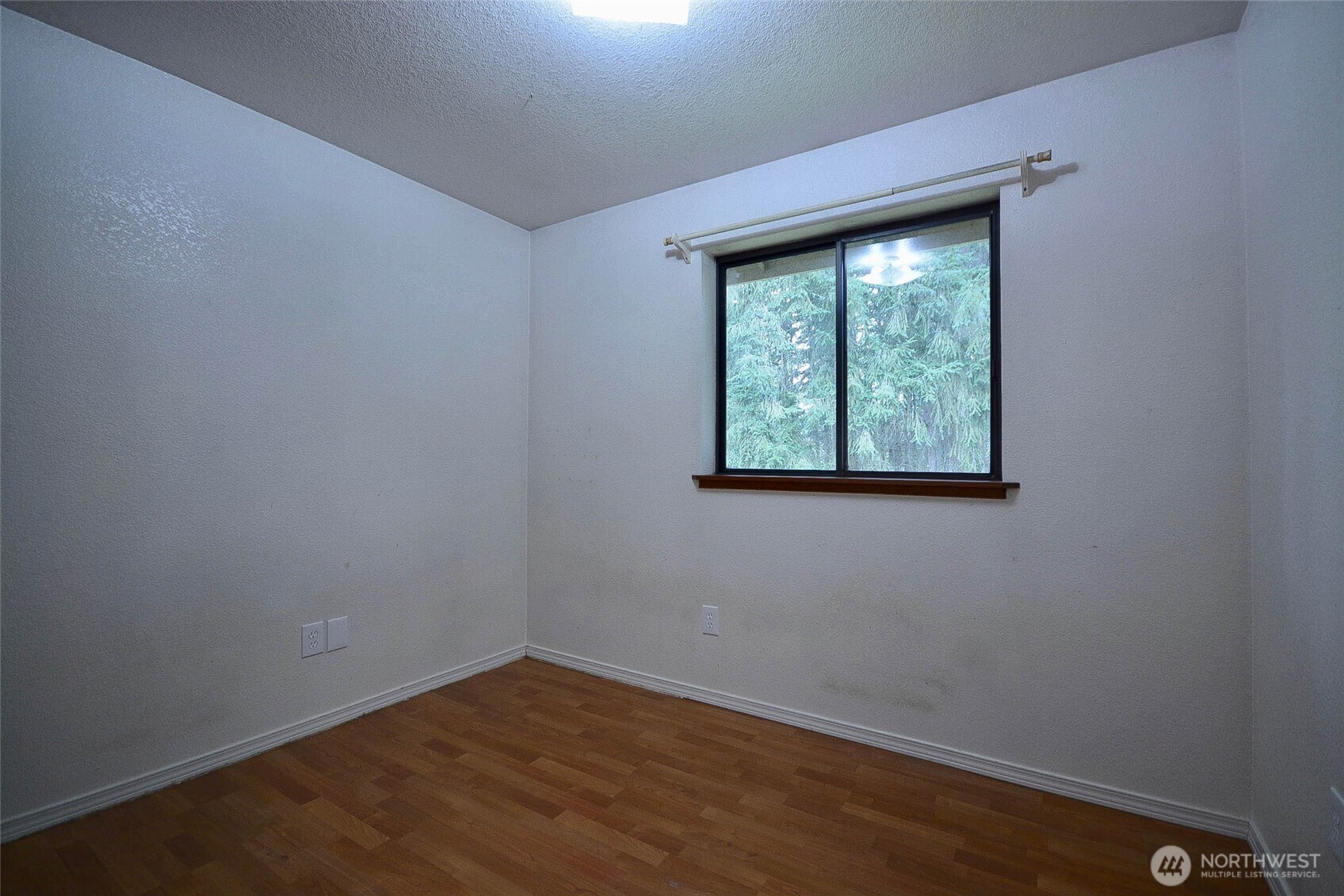 13837 Horsefall Avenue Property Photo 14