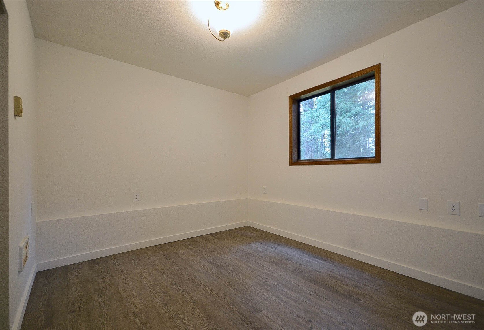 13837 Horsefall Avenue Property Photo 20