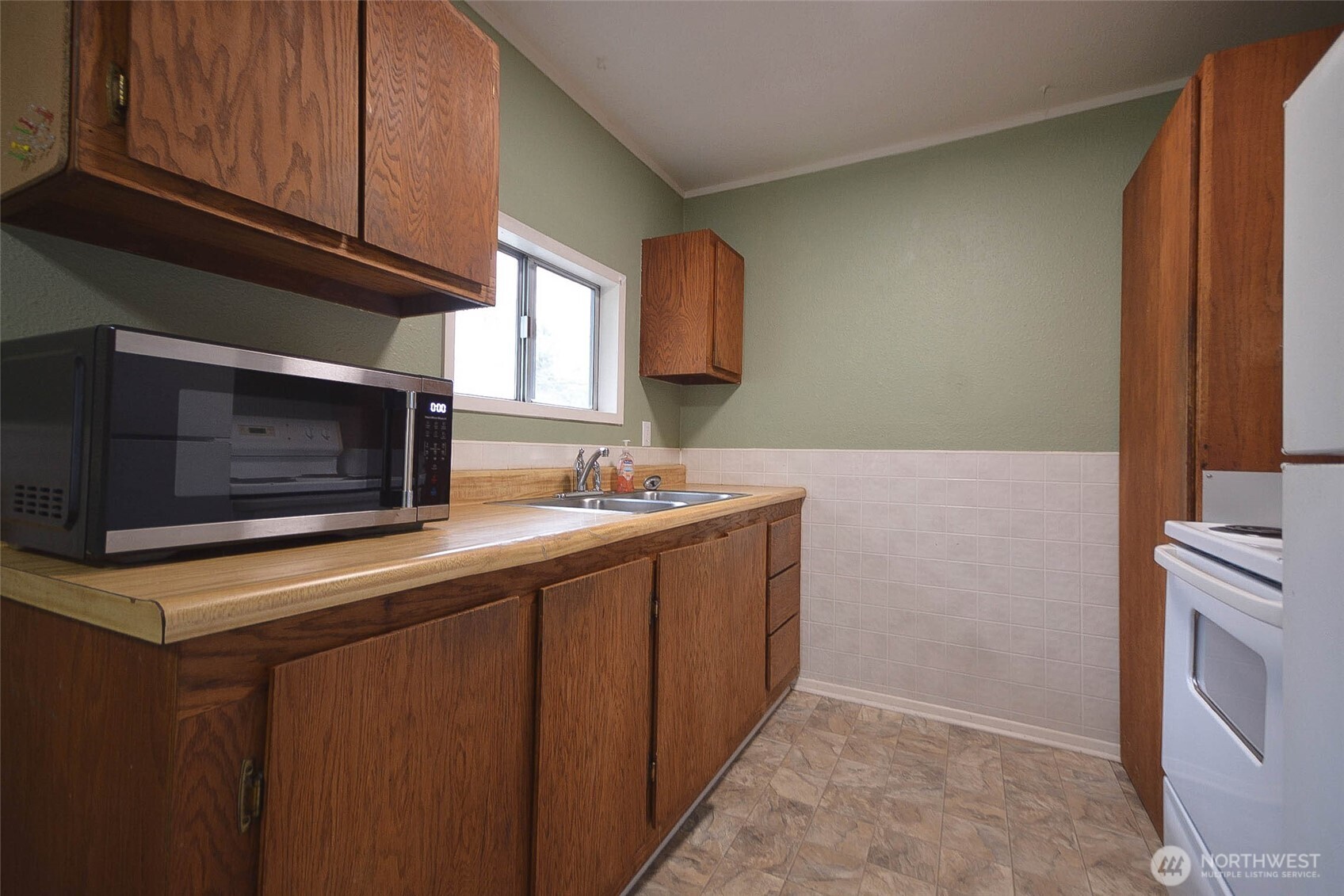13837 Horsefall Avenue Property Photo 24