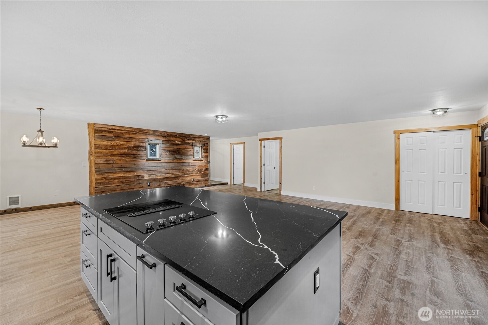 11911 Reiner Road Property Photo 16