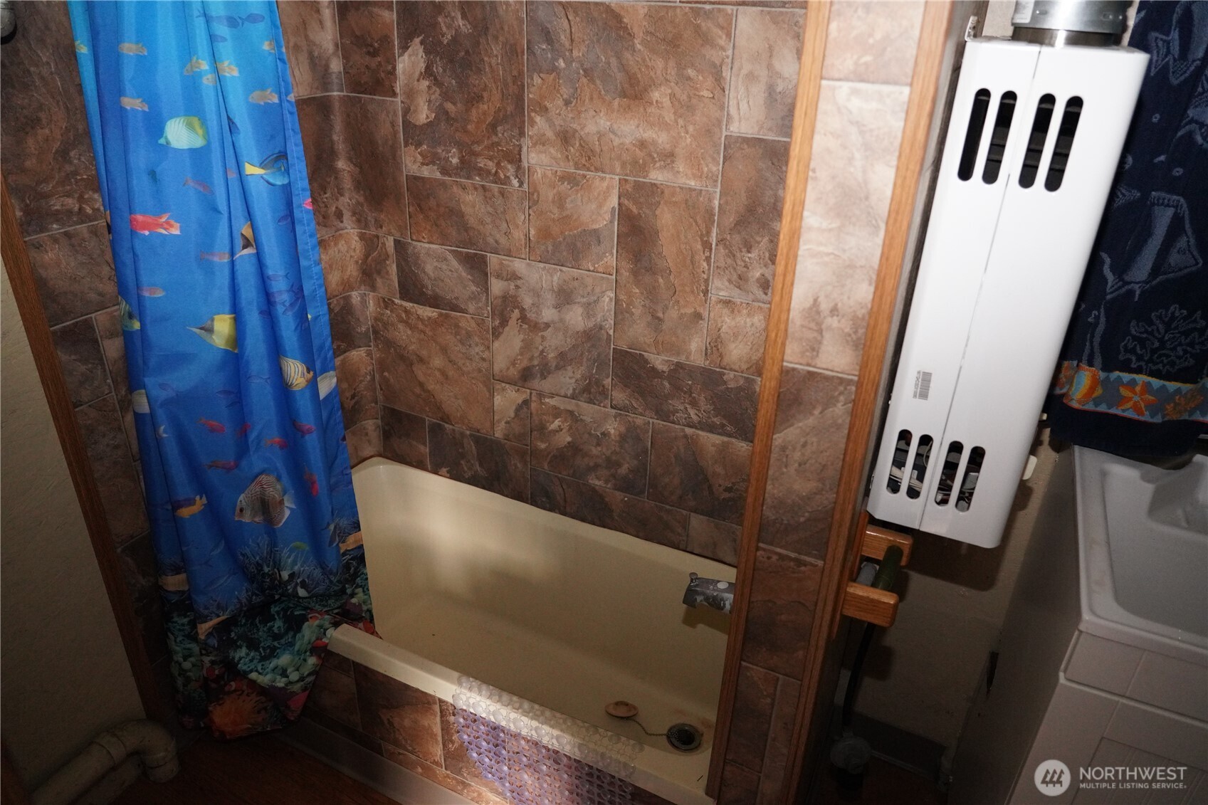 1913 322nd Place Property Photo 9
