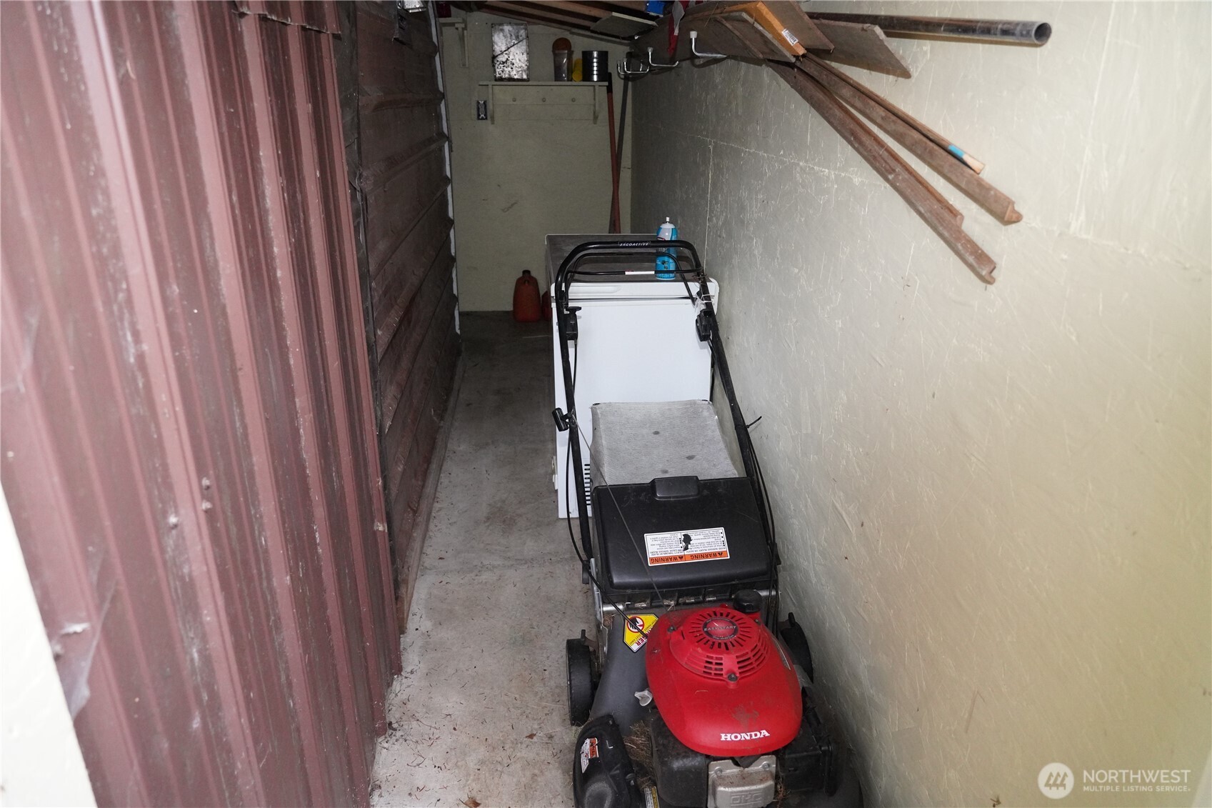 1913 322nd Place Property Photo 12