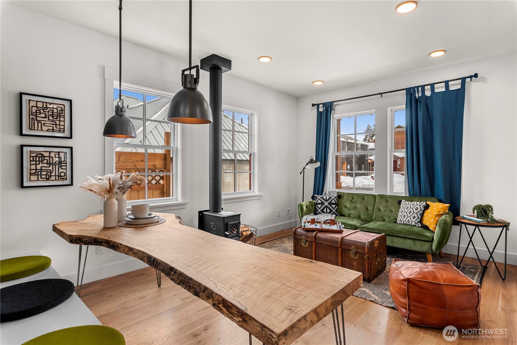 220 Park Avenue Property Photo 4