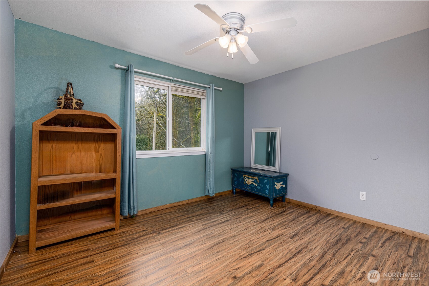100 E Mclane Drive Property Photo 9