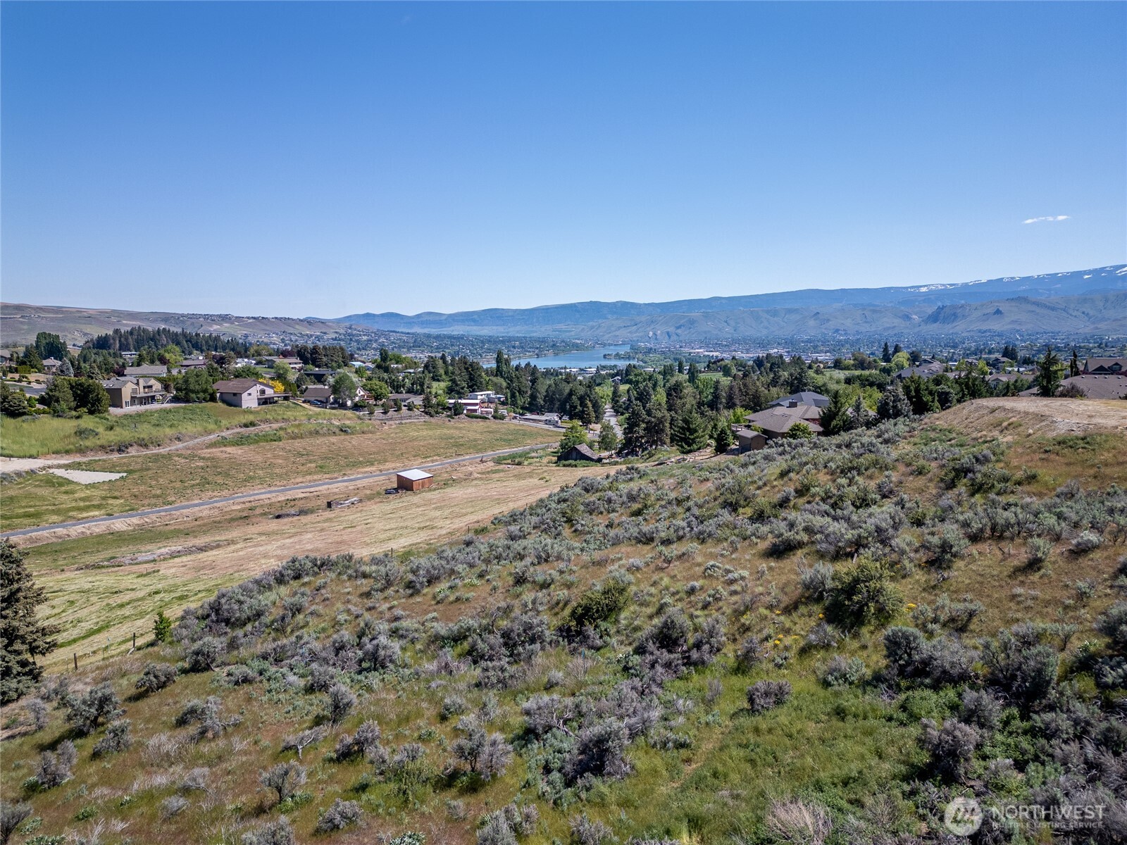 327 Mahogany Lane Property Photo 4