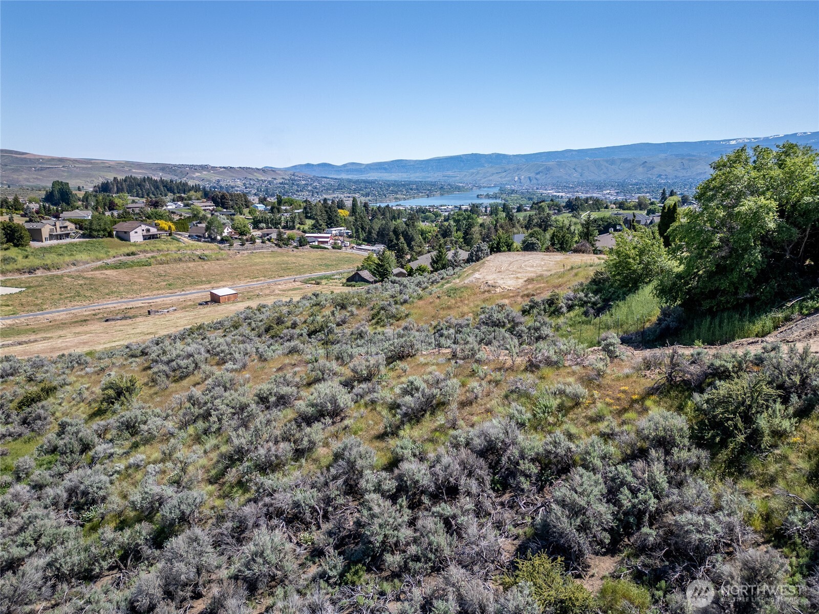 327 Mahogany Lane Property Photo 6